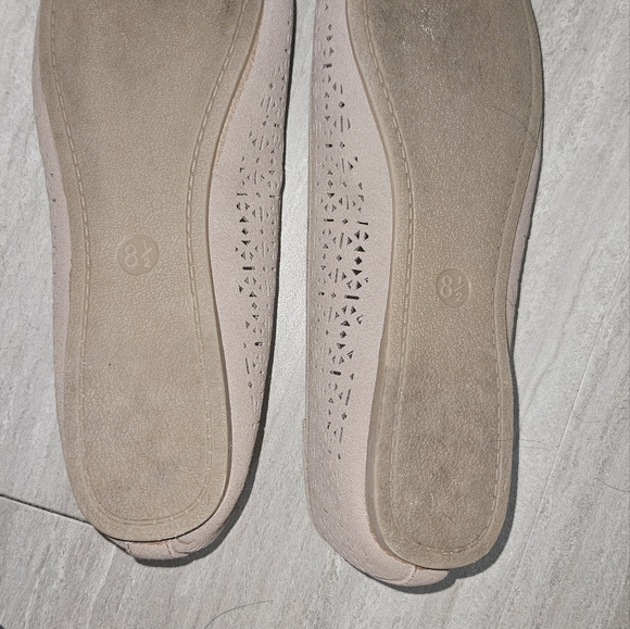 Universal Thread ballet flats. 8 1/2 - Picture 3 of 3